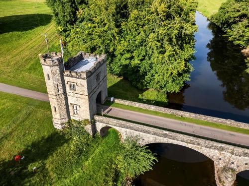 Crickhowell House | The Tower - Uk46652