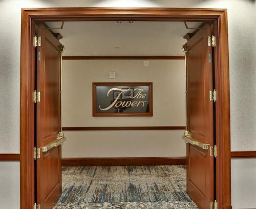 Downtown Hotel | The Towers at The Kahler Grand
