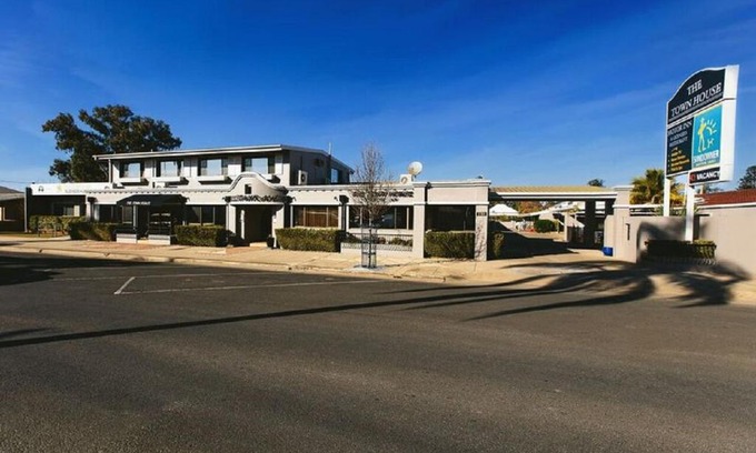 Goondiwindi Hotel | The Town House Motor Inn