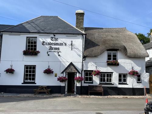 Chillington Bed & Breakfast | The Tradesmans Arms