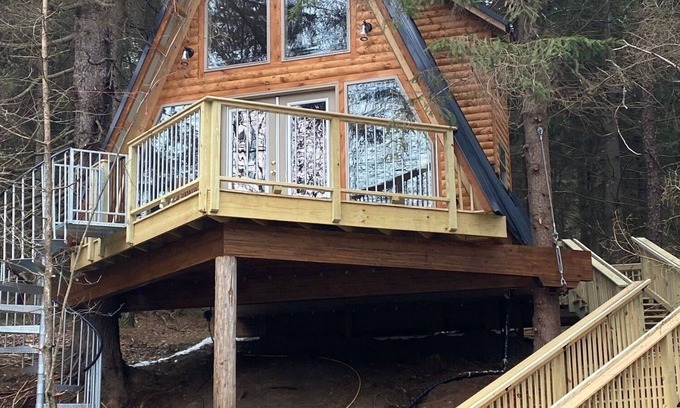 Leeper Cabin | The Treehouse near Cook Forest State Park
