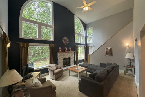 Thompsonville House | The Treehouse