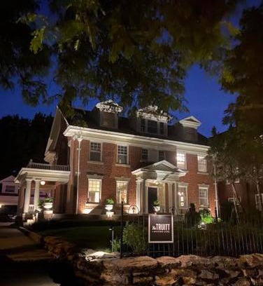 Southmoreland Hotel | The Truitt