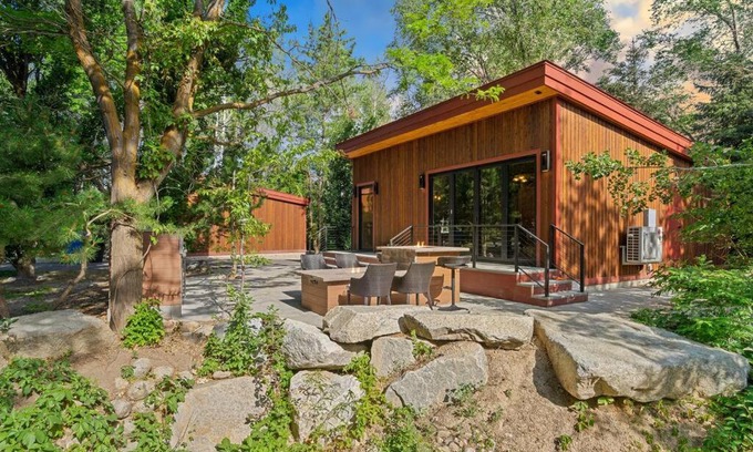 Sandy Ski Chalet | The Two Cottonwoods Ski Cabins