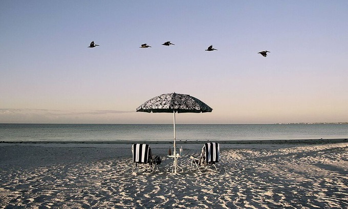 Fort Myers Beach Condo | The Ultimate Beach Paradise Condo is right on the beach of "GULF OF AMERICA"