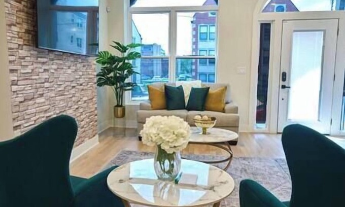 Kenwood House | The Urban Manor “Modern luxury style”