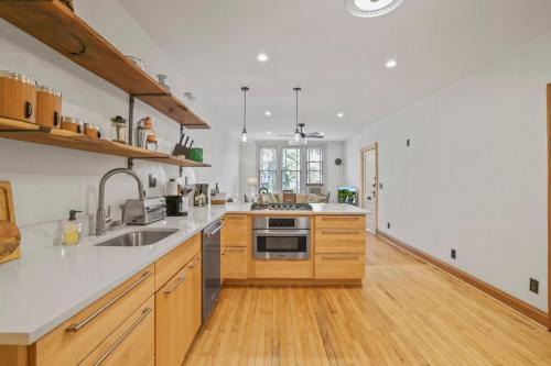Italian Village Apartment | The Urban Oasis - 2 BR - Great Location