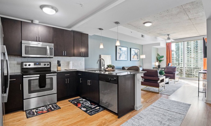 Home Park Apartment | The Urban Oasis in Midtown