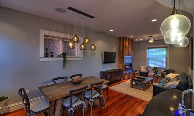 Tower Grove South House | The Urban Refuge | 3BR | Fireplace+Backyard+W/D