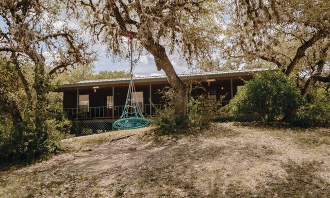 Rio Frio Cabin | The Uvalde Side - Whiskey Mountain Duplex - Great Location!