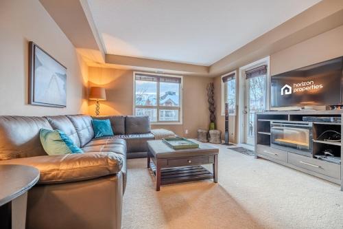 East Kootenay Apartment | The Valley View Haven - Pool, Patio, BBQ