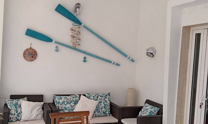 Lido Conchiglie Apartment | The veranda of the blue oars