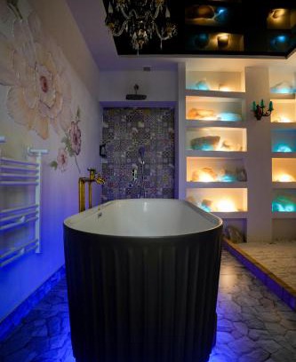 Erebuni Hotel | The Victorian Hotel & Spa Room 1