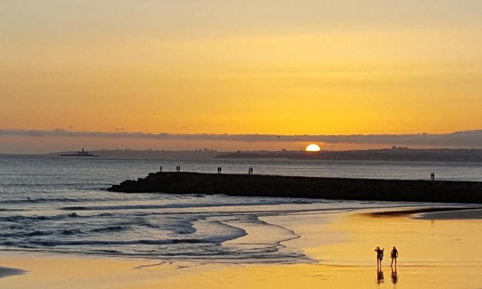 Costa de Caparica Apartment | The View - Sea, Surf and Lisbon