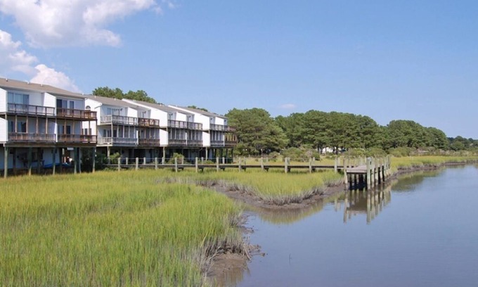 Chincoteague House | The View-Waterfront, Views of Assateague & Lighthouse, Shared Crabbing Pier