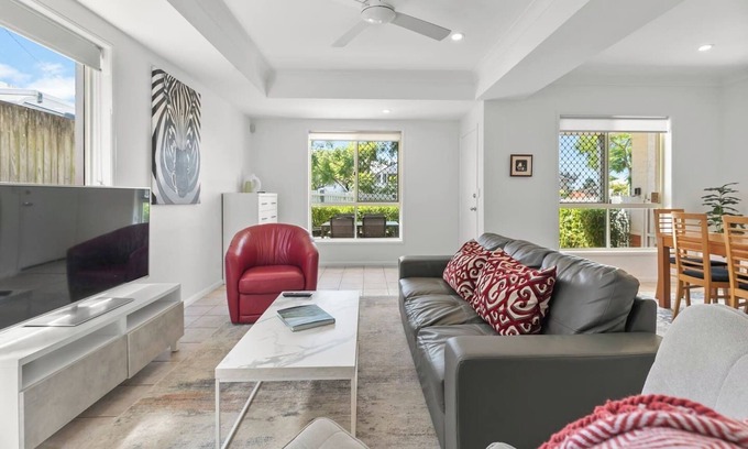 Coorparoo Villa | The Villa on Shire Comfort near Coorparoo Square