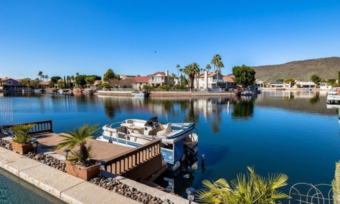 Arrowhead Lakes House | The Vistas - Lakefront Luxury Home/Mountain Views, Heated Pool with Private Pontoon Boat