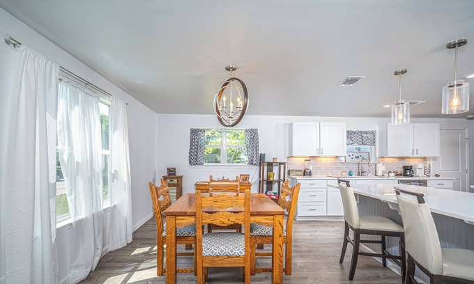 Bastrop House | The Walkable Cozy | 3 Bed, 2 Bath