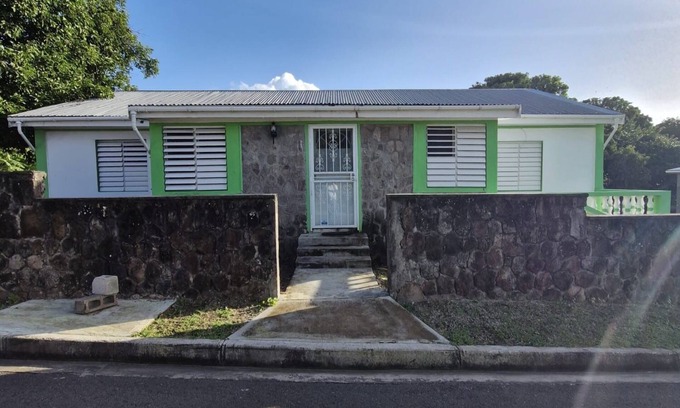 Charlestown House | The Wallace Family Cottage in Charming Charlestown