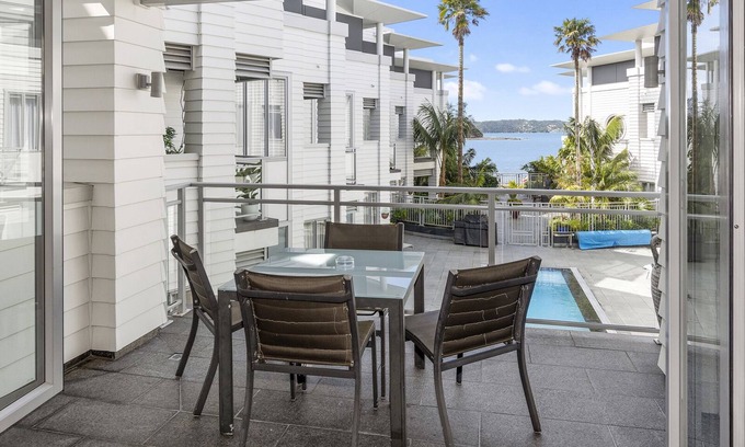 Paihia House | The Waterfront - Paihia Holiday Apartment