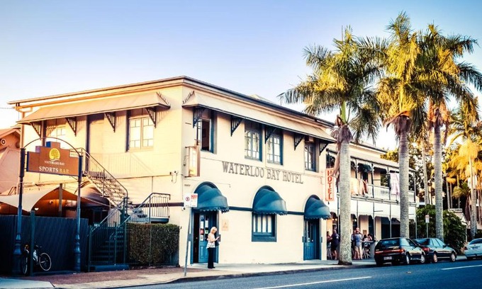 Wynnum Hotel | The Waterloo Bay Hotel