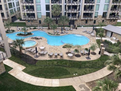 Horseshoe Bay Apartment | The Waters Condo Building 5 Patriot's Retreat