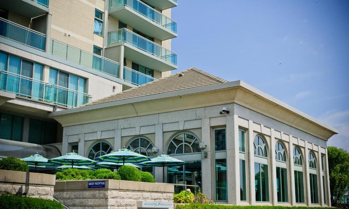Port Credit Hotel | The Waterside Inn