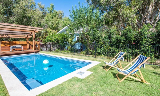Horseshoe Bay House | The Wave, Horseshoe Bay