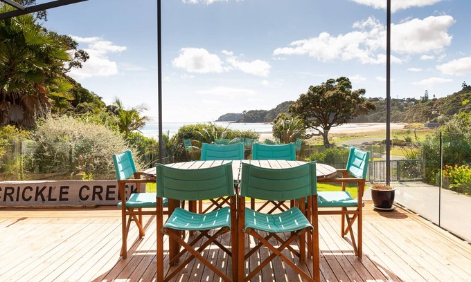 Matapouri House | The Waves at Sandy Bay