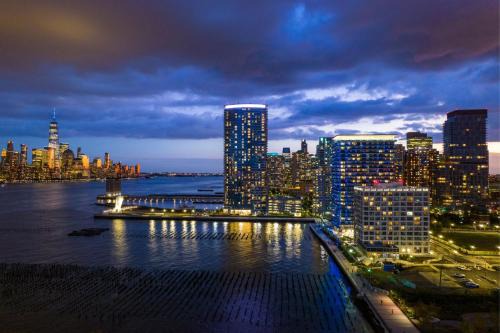 The Waterfront Hotel | The Westin Jersey City Newport