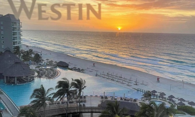 La Isla Resort | The Westin Lagunamar Ocean Resort Beachfront Studio