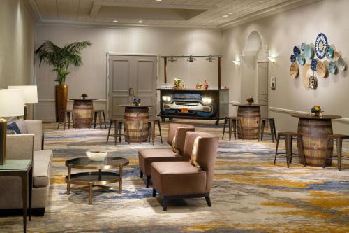 Vance Jackson Hotel | The Westin San Antonio North