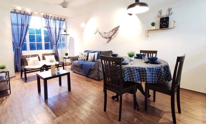 Batu Ferringhi Apartment | The Whale House | 100m From Batu Ferringhi Beach