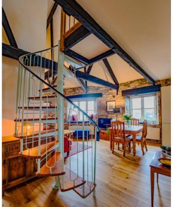 Chysauster Apartment | The Wheel House