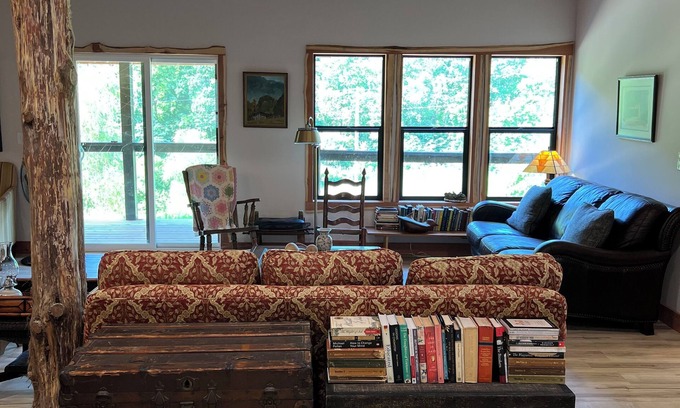 Irvine Cabin | The Whippoorwill Retreat Cabin – A Hillside Haven for Gatherings and Getaways