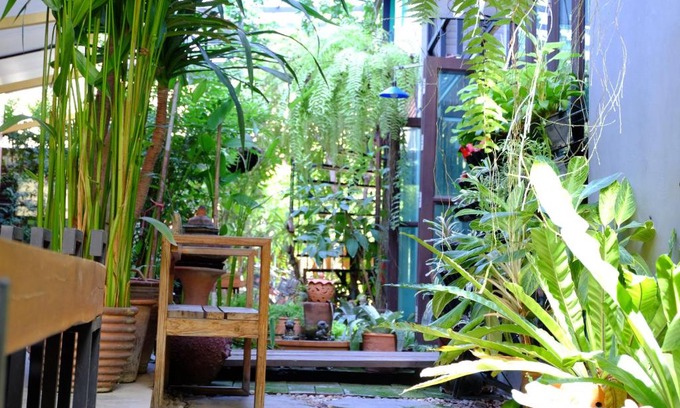Chang Phueak House | The White Elephant Home