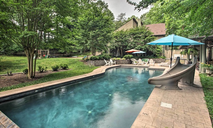 Rio Apartment | The White Elephant Inn Getaway w/Pool & Hot Tub!