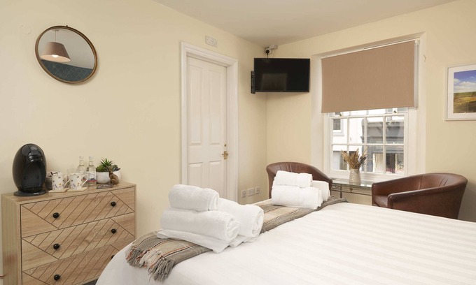 Modbury Bed & Breakfast | The White Hart Hotel