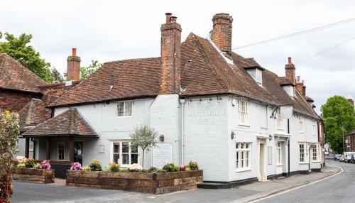 Boughton-under-Blean Hotel | The White Horse