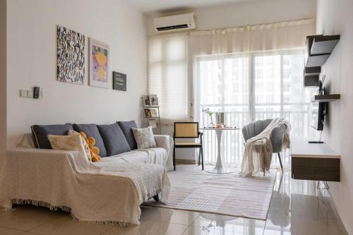 Masai Apartment | The White House - 3BR Meridin Bayvue