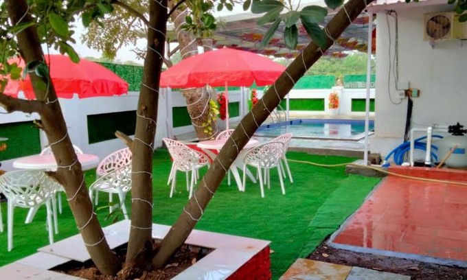 Karjat House | The White House Retreat Poolvilla