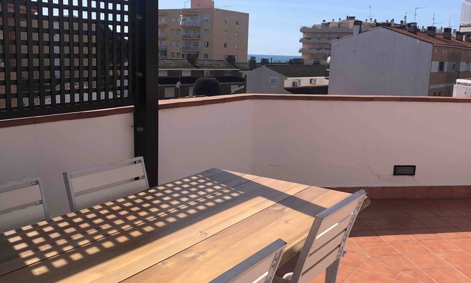 Pineda de Mar Apartment | The White Lilies is Located 300 Metres From Platja Dels Pescadors. Pet Friendly