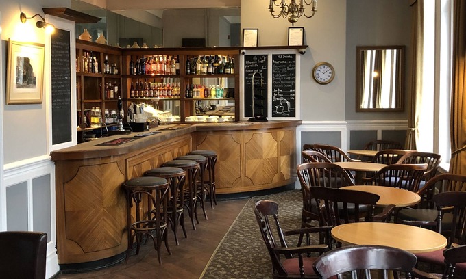 Wisbech Bed & Breakfast | The White Lion Hotel