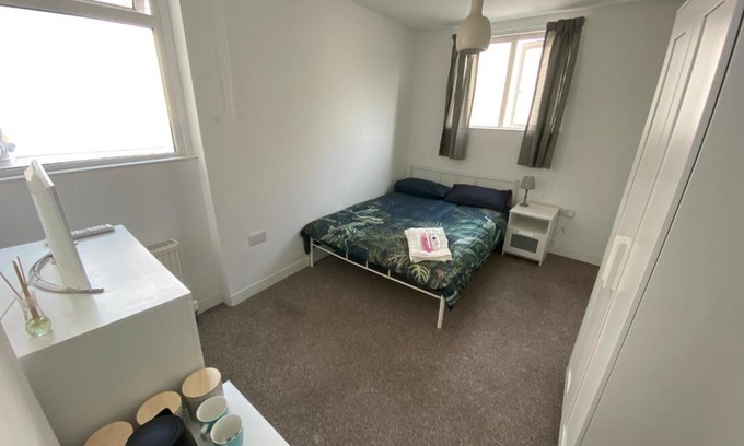 Plymouth House | The White Room