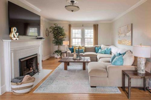 Yellow Springs House | The Wildflower House Yellow Springs AND Pet Friendly