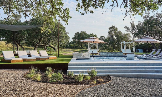 Long Branch Valley House | The Willie House by Lux Tiny Resorts