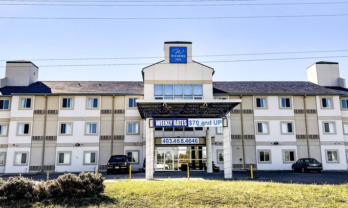 Claresholm Hotel | The Wilshire Inn