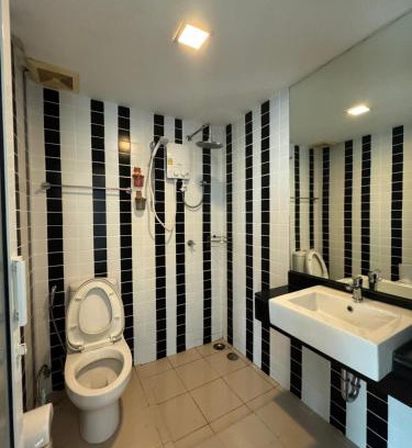 Talat Nuea Apartment | The wind condo