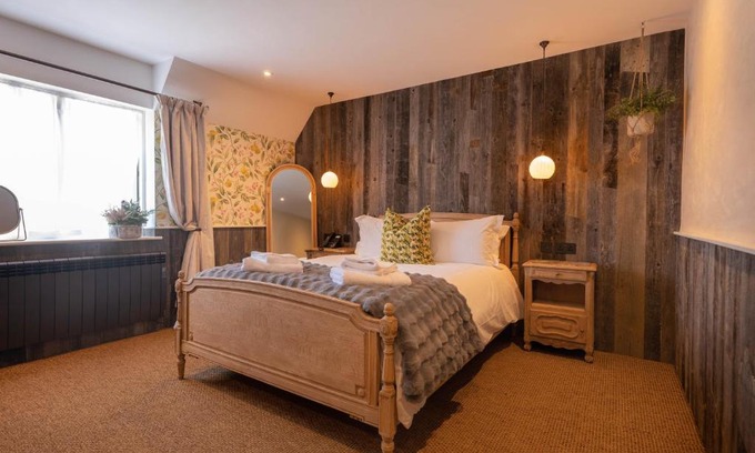 Lenham Hotel | The Wishful Thinker