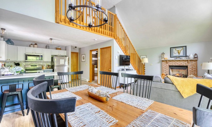 Lake Ariel House | 🌞The Woodview at The Hideout with open floorplan and HUGE Gameroom!🌞